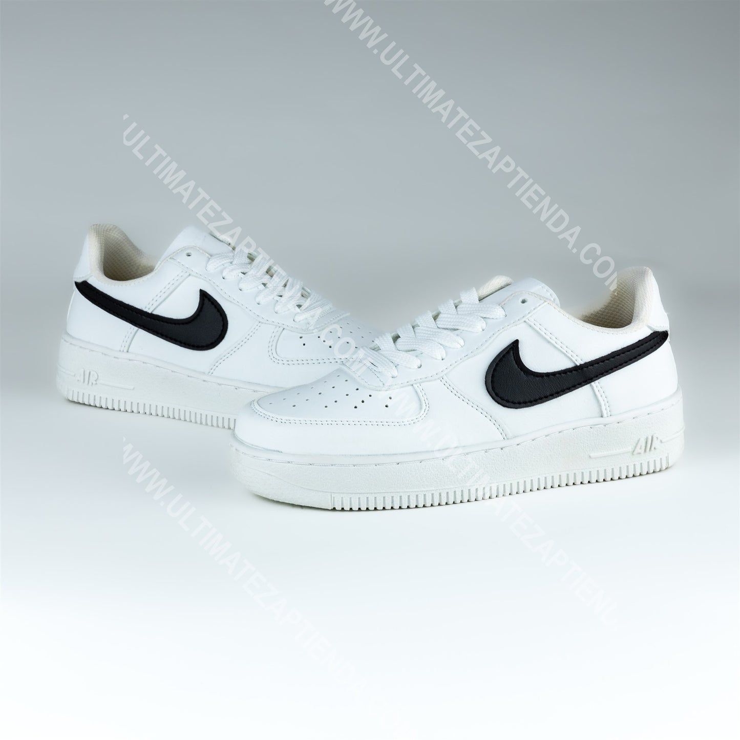 NIKE AIR FORCE BLANCO Y NEGRO