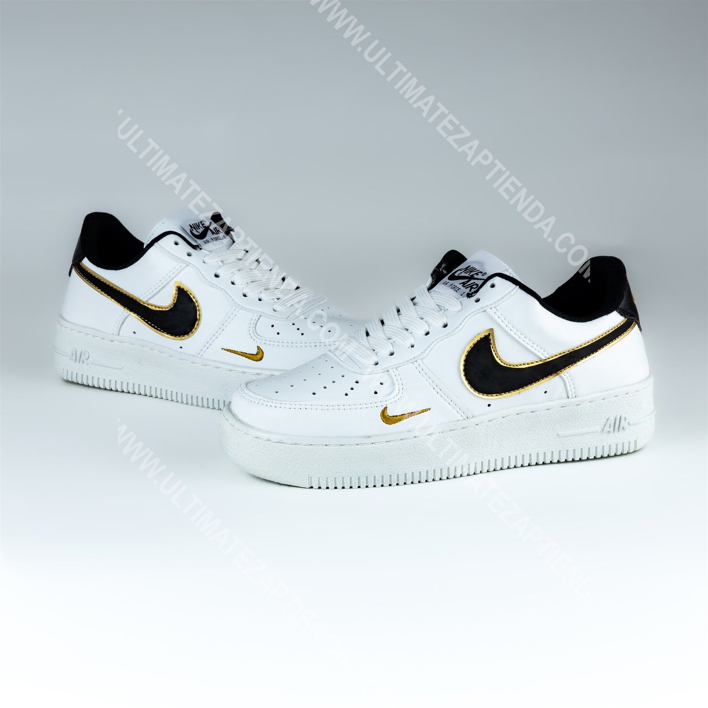 NIKE AIR FORCE BLANCO Y ORO