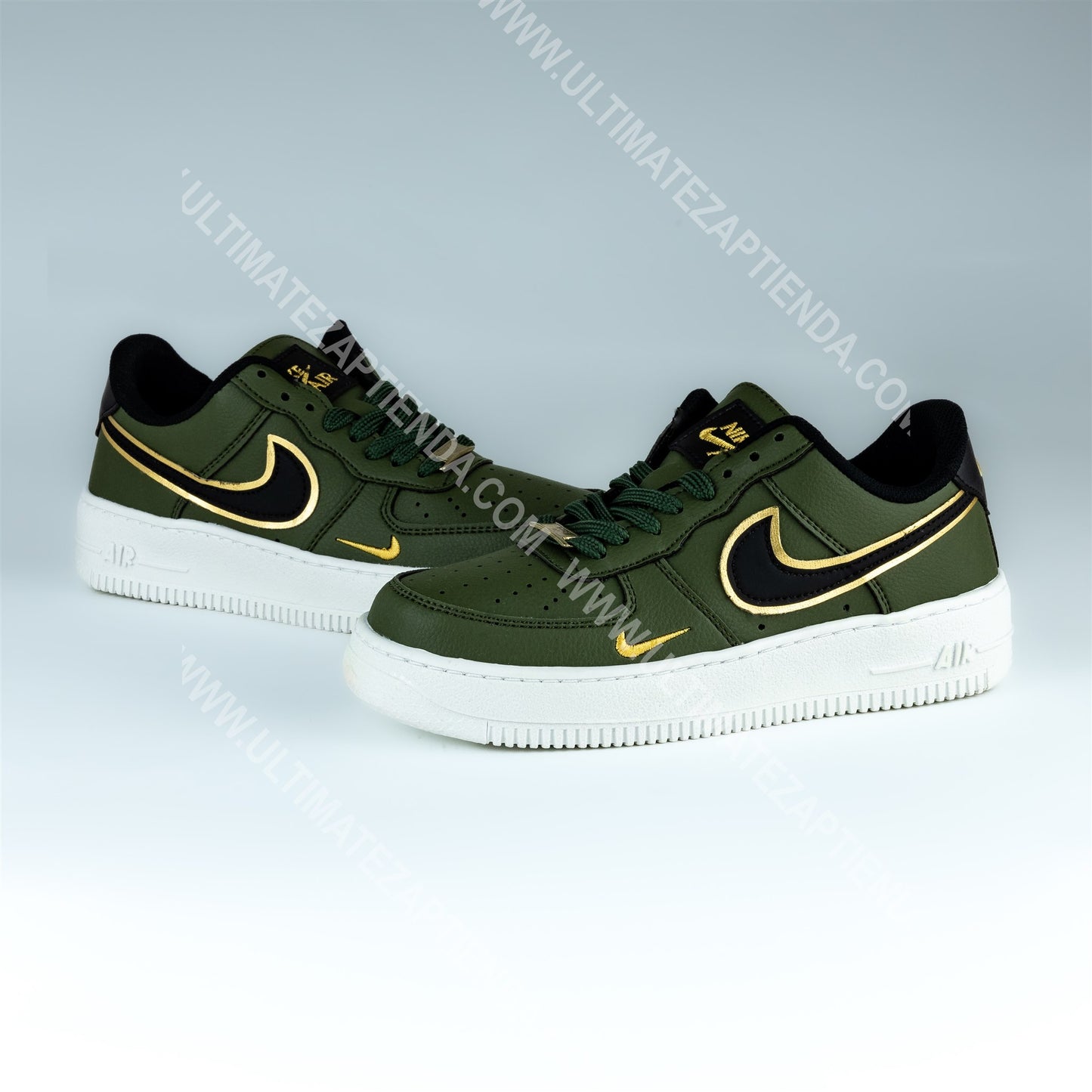 NIKE AIR FORCE VERDE LOGO NEGRO ORO